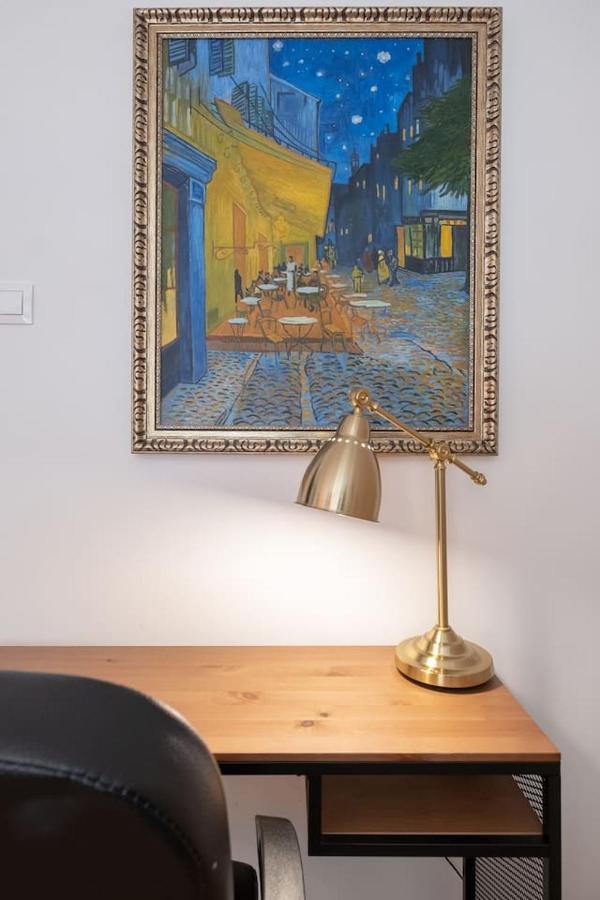Appartamento Sophisticated Gem With Private Parking Sofia Esterno foto